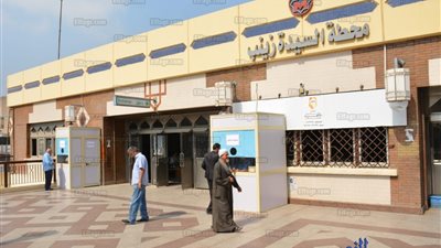 رئيس المترو يتابع انشاء منافذ جديدة لصرف التذاكر بالمحطات