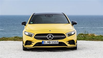 مرسيدس تكشف عن سيارتها 