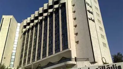 في أول يوم دراسة بالجامعات.. حضر الطلاب وغاب الوزير 