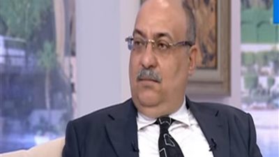 مواطنة تفاجئ مستشار وزير التموين على الهواء بصرف حصتها التموينية رغم سرقة بطاقتها