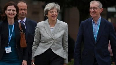ماي تتعهد بالتماسك بعد تعثر محادثات بريكست