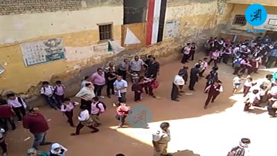 مدارس المنيا ترفع شعار 