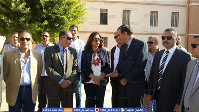 محافظ دمياط تتفقد 4 مدارس وتشدد على النظافة وإزالة العقارات المخالفة 