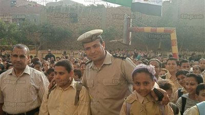 في لافتة إنسانية.. أمن القليوبية يكرم أبناء الشهداء في أول أيام العام الدراسي بمدارس المحافظة (صور)