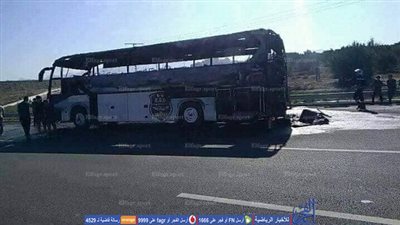 عاجل.. حريق أتوبيس وفاق سطيف قبل مواجهة الأهلي (صور)