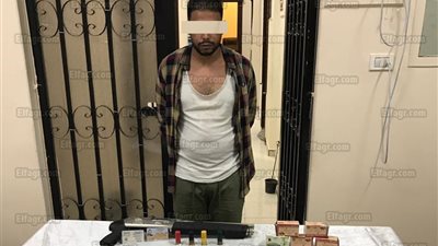 ضبط عاطل بحوزتة بندقية خرطوش و500 قرص مخدر بالشروق