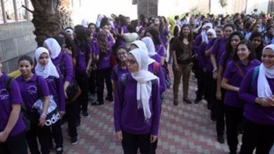 استخراج ثعبان من داخل معمل وإزالة المكياج.. أبرز مشاهد اليوم الأول بالمدارس