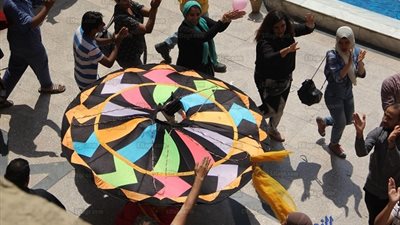 رقص لطلاب في احتفالية جامعة عين شمس (صور)