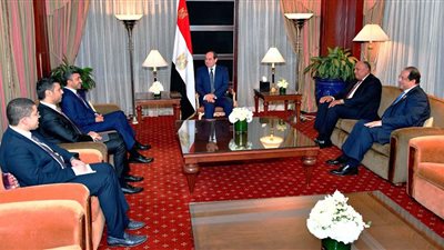 تفاصيل لقاء الرئيس السيسي بوزير الخارجية الإماراتي بمقر إقامته بنيويورك (صور)