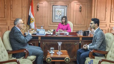 وزيرة الهجرة تلتقي هاني سويلم لمتابعة تطوير مدرسة جمال عبدالناصر ببولاق