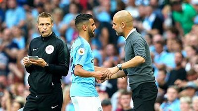 رياض محرز لمنتقديه: لا أعاني ولا أشتكي أبدا