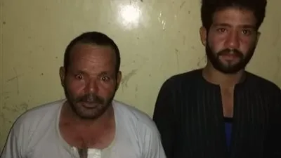 ضبط عاطل وعامل لسرقتهما قضبان الترام القديم بحلوان