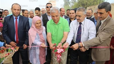 محافظ المنوفية يفتتح مدرستين في قرية 