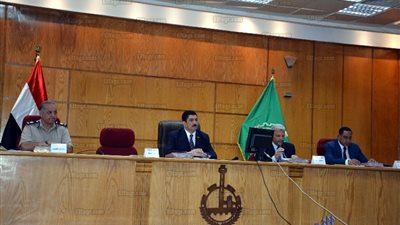 محافظ القليوبية: فخور بالحرف اليدوية للشباب وسأحاول إزالة الصعاب التي تواجههم (صور)