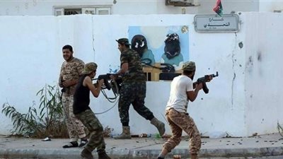 فرنسا تطالب بمعاقبة المجموعات المسلحة في ليبيا