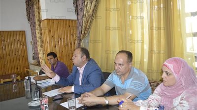 رئيس مدينة كفر الشيخ يوجه بحصر أعداد التكاتك وتقنين أوضاعها (صور)