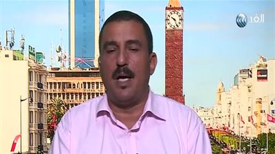 محلل سياسي: يوسف الشاهد في وضعية عمل مريحة مقارنة بالسبسي