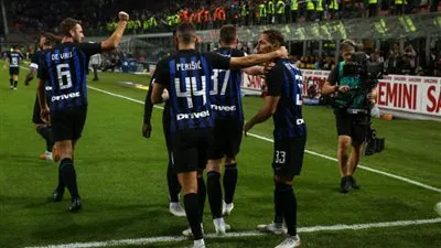 إنتر ميلان يعبر عقبة فيورنتينا في الكالتشيو