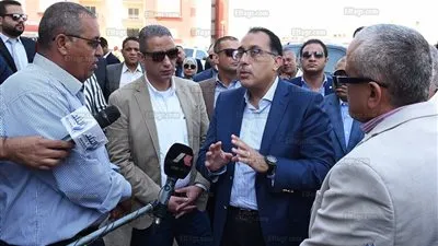 رئيس الوزراء يكلف بإعداد تقرير عن مشكلات مشروع إنتاج الدواجن بقرية الأحايوة بسوهاج ومقترحات عودته للعمل بكفاءة