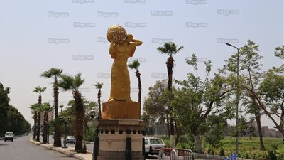 تجميل الشوارع ووضع الأعلام استعدادًا لزيارة 