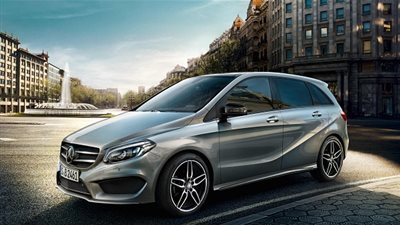 مرسيدس تكشف عن سيارتها 