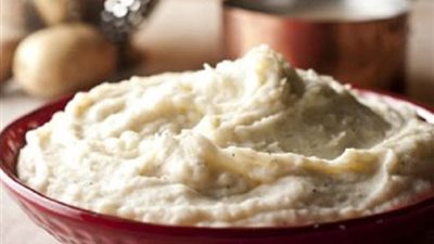 حضري مهروس الدجاج والبطاطس للرضيع