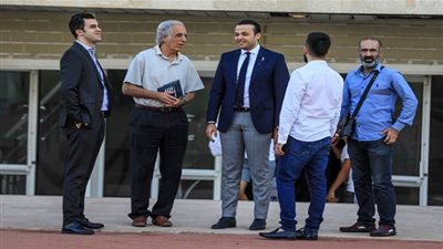 محمد الجارحي يشيد بفندق إقامة الأهلي في بيروت