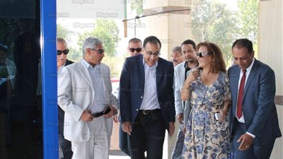 رئيس الوزراء يزور جنواب الوادي.. ومنصور: زيارة هامة للتأكيد على مكانة الجامعة (صور)