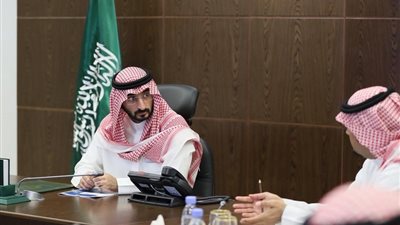 سبق - السعودية | أمير مكة المكرمة يستعرض خطط جامعة جدة المستقبلية