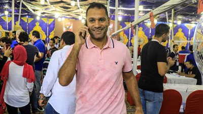 مصطفى كمال يدلي بصوته في عمومية الأهلي