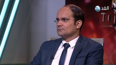 باحث: حسن البنا أسس لفكرة خروج الإخوان عن سياق الدولة 