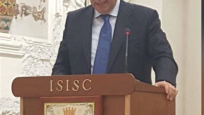 إيقاف مسؤول توريدات قرية 