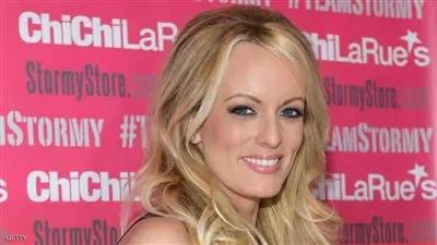 الممثلة الإباحية 