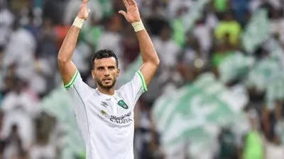 السومة يقود هجوم الأهلي أمام الباطن