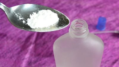 اصنعي مزيل العرق بنفسك في المنزل