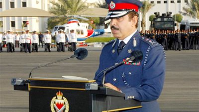 وزير داخلية البحرين يلتقي السفير الروسي بالمنامة