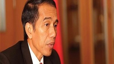 رئيس إندونيسيا يتفقد المنطقة التى تدمرت من الزلزال فى بلاده