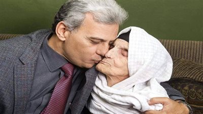 مصطفى ثابت ينعى والدة جابر نصّار 