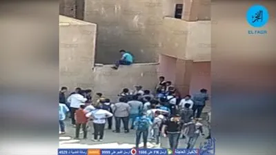 هروب طلاب بمدرسة للثانوية في المنوفية بعد الحصة الأولى (فيديو)