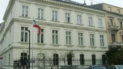 عاجل.. فرنسا تجمد أرصدة تابعة للمخابرات الإيرانية