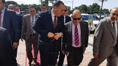 لحل مشكلات الصناعة.. محافظ الشرقية يجتمع بـ