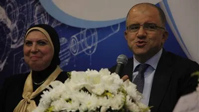 نيفين جامع : تقديم كل الدعم والتسهيلات للمنشأت الصناعية المشاركة بـ