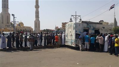 توافد صيادين البحر الأحمر على مكاتب البريد لصرف تعويضات الأزهر