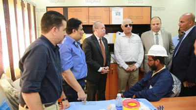 محافظ كفرالشيخ يتابع التشغيل التجريبي لإنتاج الطاقة الكهربائية من البيوجاز   