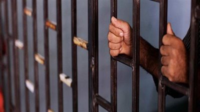 حبس ٣ أشقاء احتجزوا صاحب مصنع لطلب فدية مالية بالبساتين