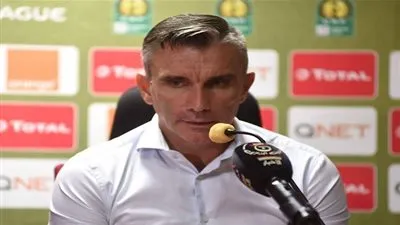 مدرب الأهلي يعلق على التغييرات أمام وفاق سطيف وإيقاف إكرامي 