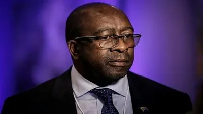 وزير المالية بجنوب افريقيا يكشف عن سبب إقالته