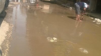 قطع المياه عن مدينة الأقصر لكسر ماسورة بمنطقة العوامية 