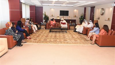 غرفة صناعة البحرين تشيد بدور سيدات الأعمال في الدفع بعجلة الاقتصاد