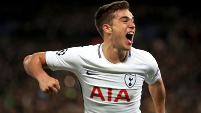 لاعب توتنهام يكشف عن سبب الهزيمة من برشلونة